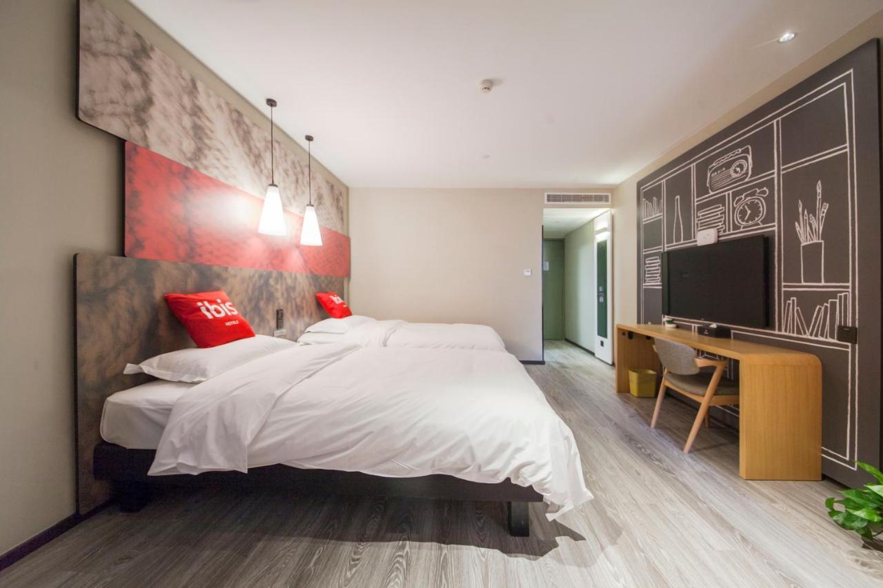 Ibis Nantong Middle Renmin Rd Hotel Buitenkant foto