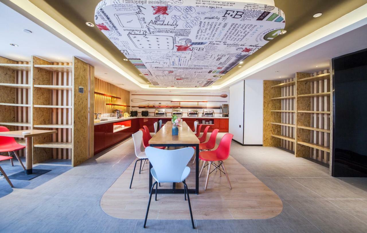 Ibis Nantong Middle Renmin Rd Hotel Buitenkant foto